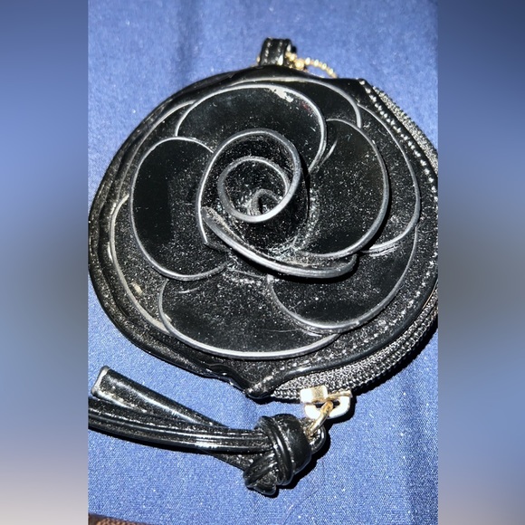Flower Coin Wallet - Picture 1 of 1